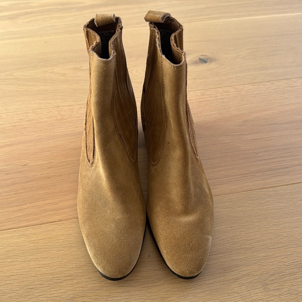 Zara brown suede boots